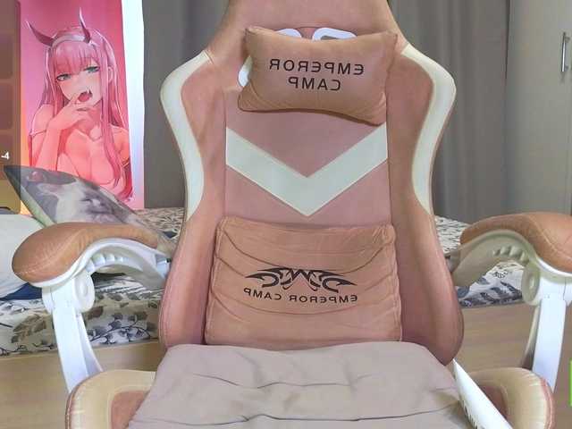 CaseyLaBow's BongaCams show and profile