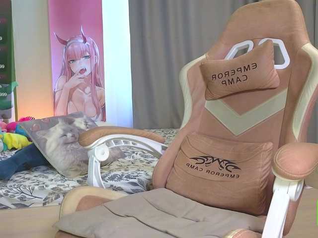 le modèle CaseyLaBow est en webcam porno dans un show sur le site bongacams, il possède les tags suivants: White/Caucasian,Blonde,Shaved