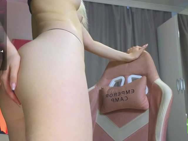 CaseyLaBow's BongaCams show and profile