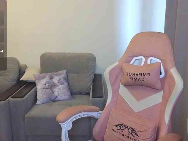 CaseyLaBow webcam