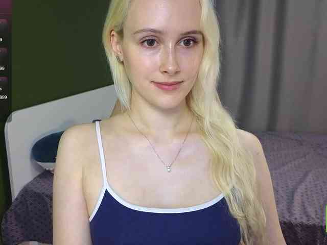 CaseyLaBow webcam