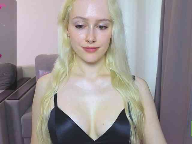 CaseyLaBow webcam