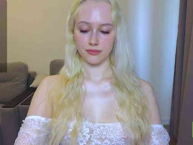 CaseyLaBow webcam