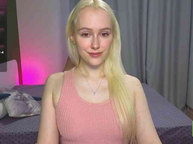 CaseyLaBow webcam
