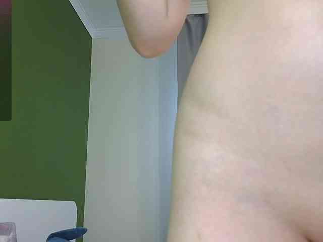 CaseyLaBow webcam
