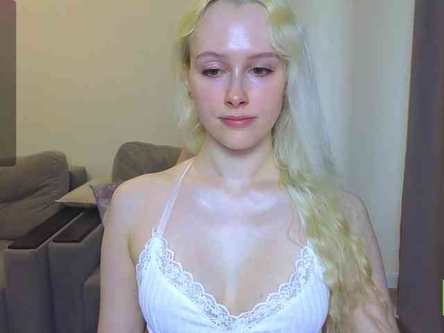 CaseyLaBow webcam