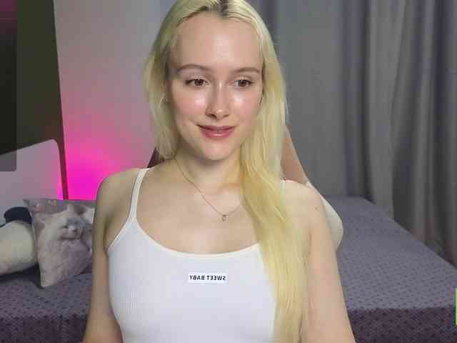 CaseyLaBow webcam