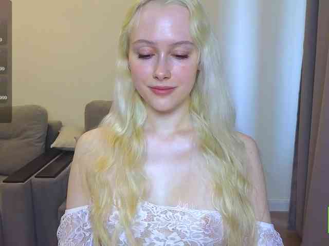 CaseyLaBow webcam