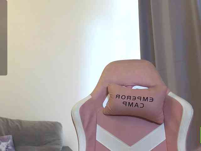 CaseyLaBow webcam