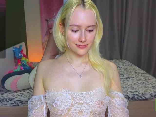 CaseyLaBow webcam