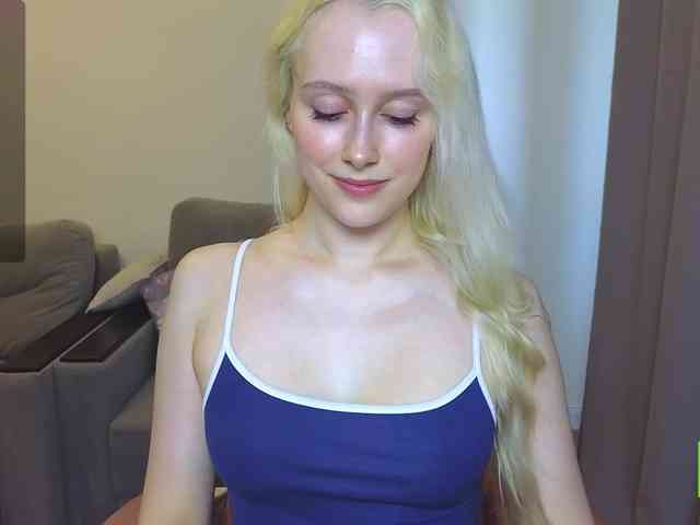 CaseyLaBow webcam