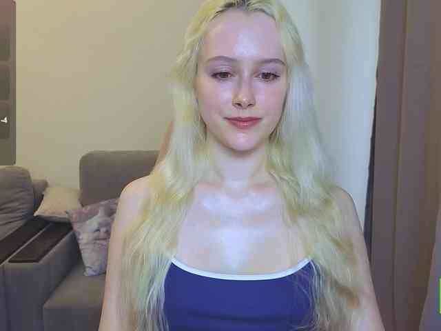 CaseyLaBow webcam