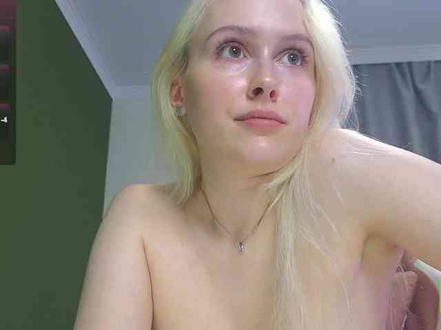CaseyLaBow webcam