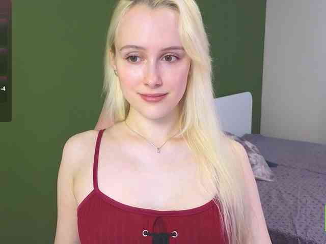 CaseyLaBow webcam