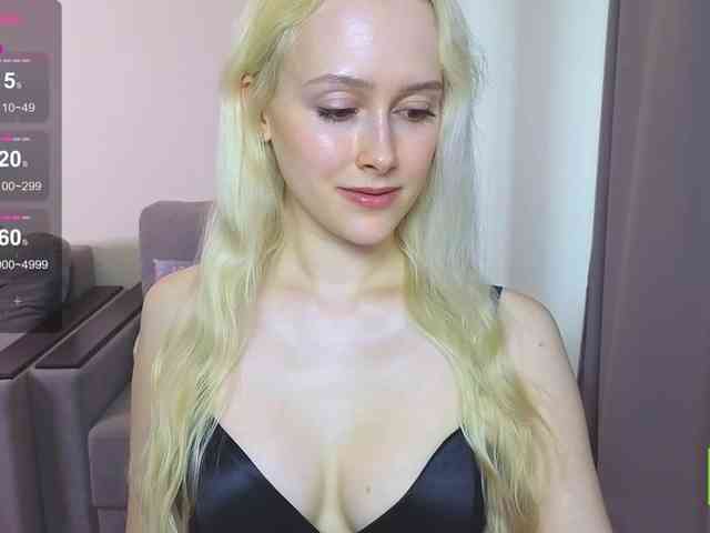 CaseyLaBow webcam