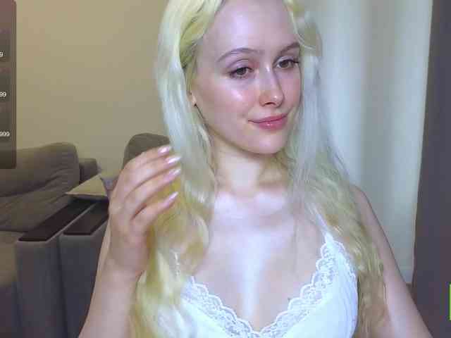 CaseyLaBow webcam