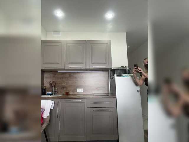 Milana555550's BongaCams show and profile