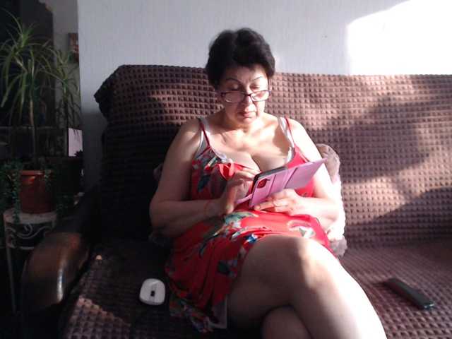 NINA-RICCI's BongaCams show and profile