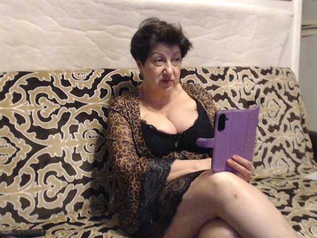 NINA-RICCI's BongaCams show and profile