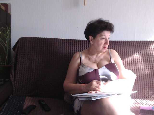 NINA-RICCI's BongaCams show and profile