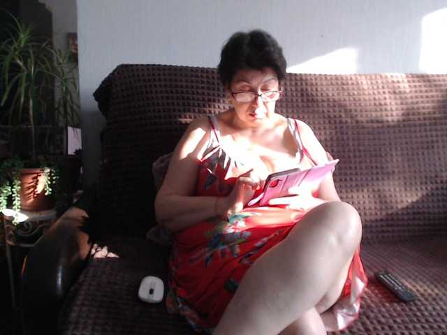 NINA-RICCI's BongaCams show and profile