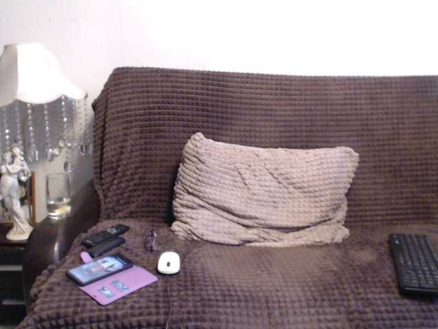 NINA-RICCI's BongaCams show and profile