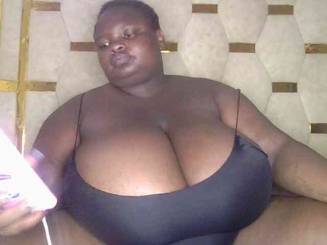 bigtittymama45 webcam