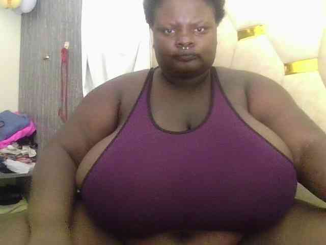 bigtittymama45 webcam