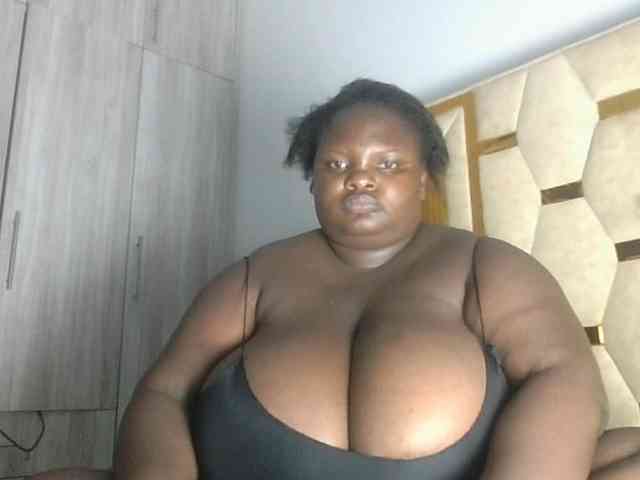 bigtittymama45 webcam