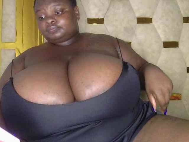 bigtittymama45 webcam