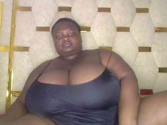bigtittymama45 webcam