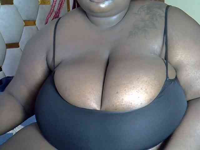 bigtittymama45 webcam