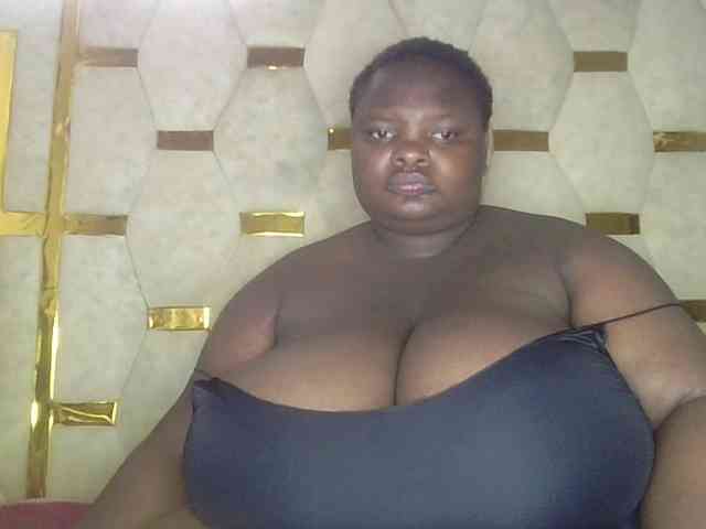 bigtittymama45 webcam