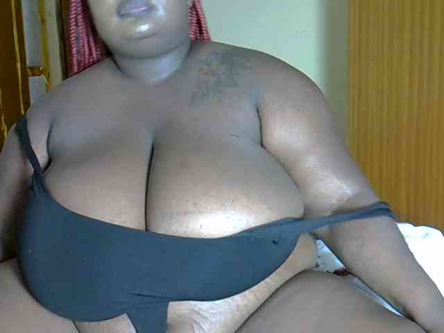 bigtittymama45 webcam