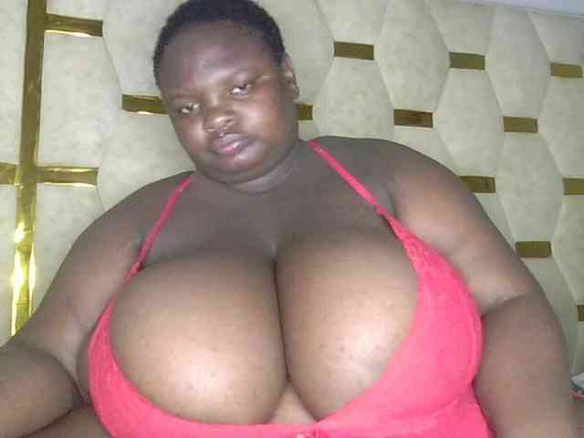 bigtittymama45 webcam