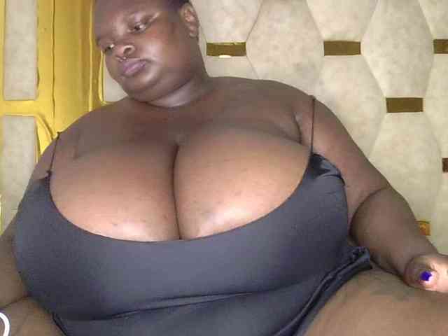 bigtittymama45 webcam