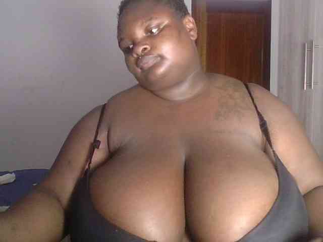 bigtittymama45 webcam