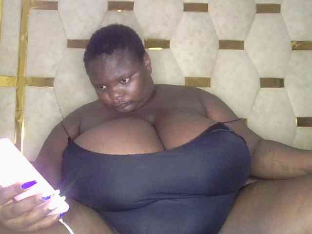 bigtittymama45 webcam