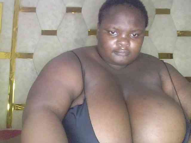 bigtittymama45 webcam