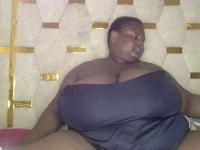 bigtittymama45 webcam