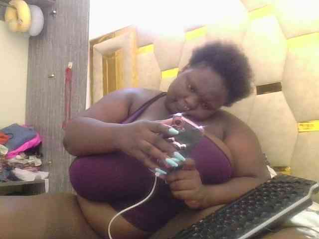 bigtittymama45 webcam