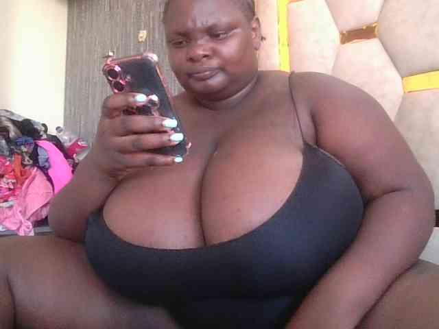 bigtittymama45 webcam