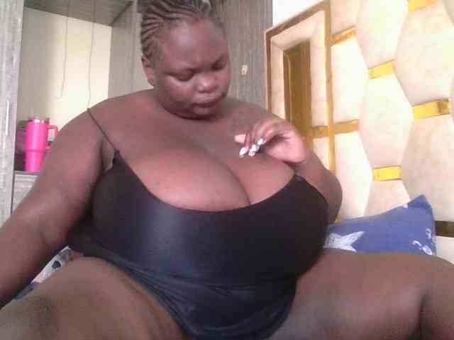 bigtittymama45 webcam