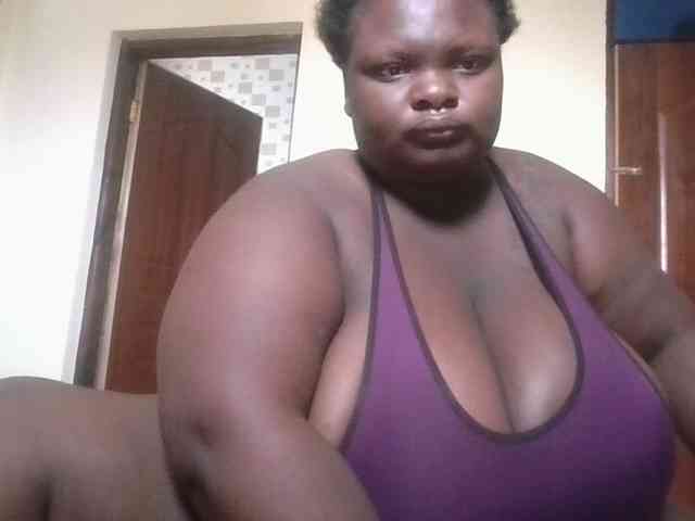 bigtittymama45 webcam
