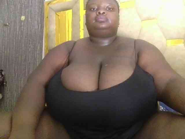 bigtittymama45 webcam