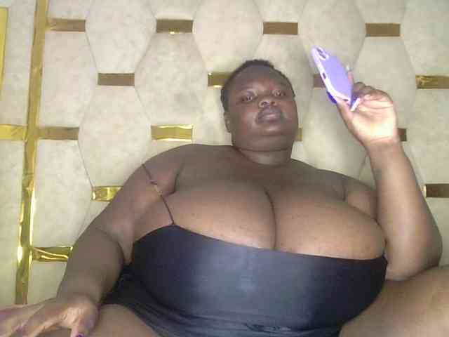 bigtittymama45 webcam