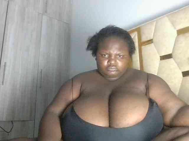 bigtittymama45 webcam