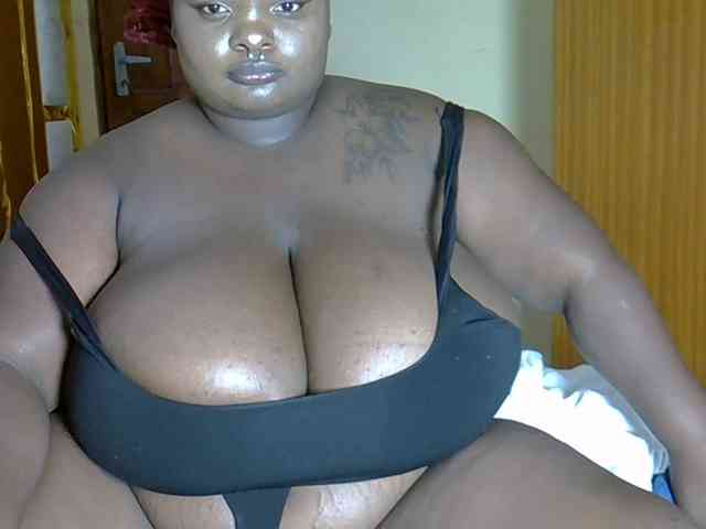 bigtittymama45 webcam