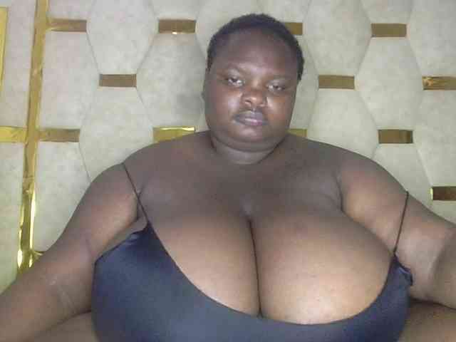 bigtittymama45 webcam