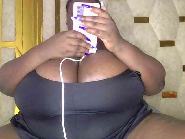 bigtittymama45 webcam